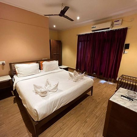 Rococco Ashvem Hotel มานเดรม ภายนอก รูปภาพ