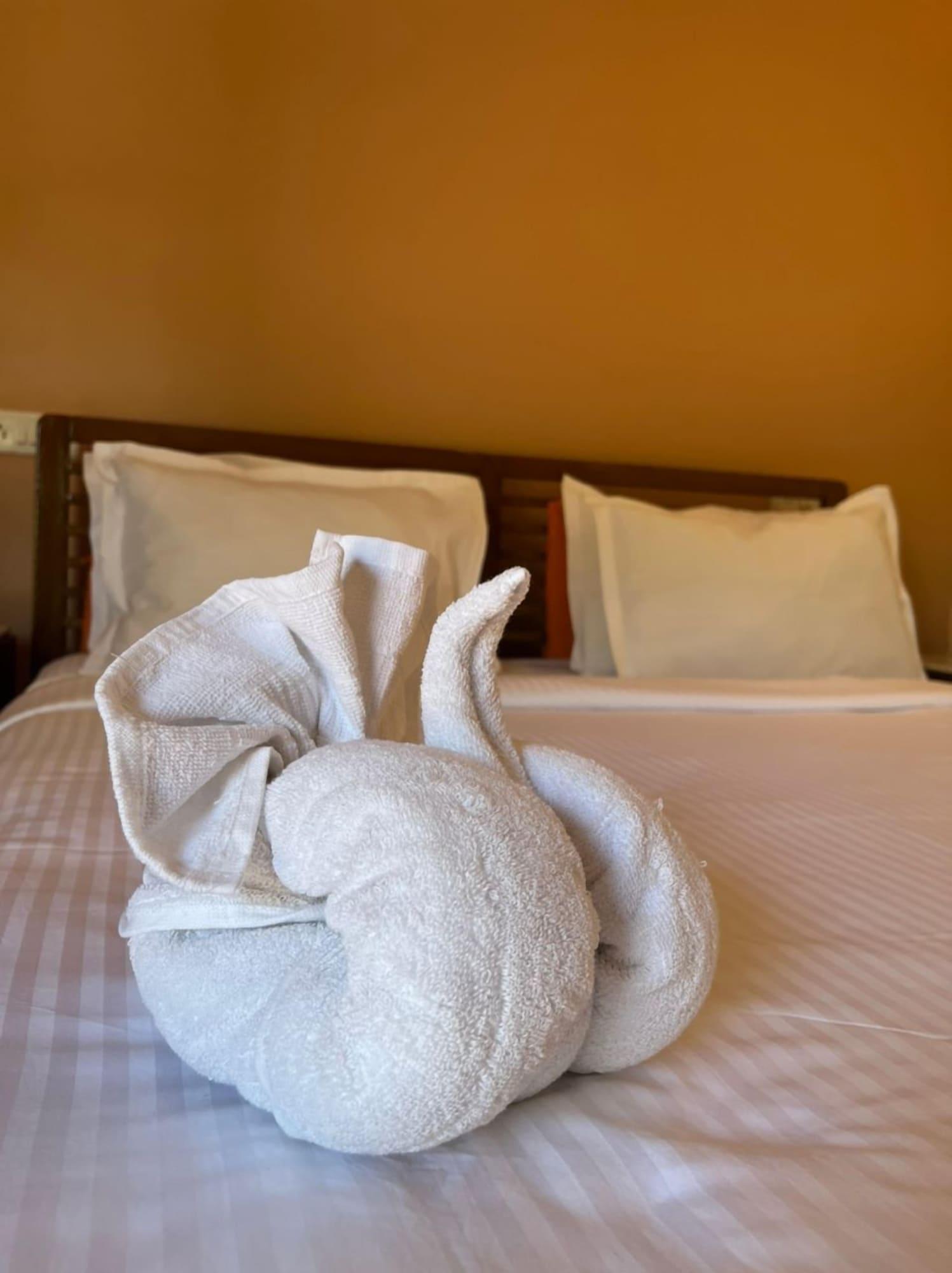 Rococco Ashvem Hotel มานเดรม ภายนอก รูปภาพ